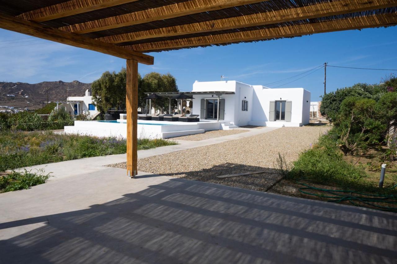 Private Villa Maou Ano Mera Exterior photo